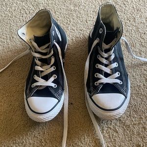 Black and white converse